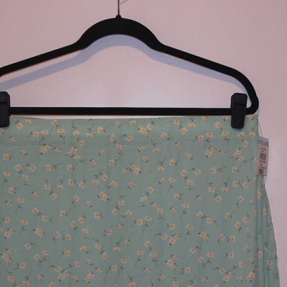 NEW Elodie Floral Print Mini Skirt Women XL - Picture 5 of 11